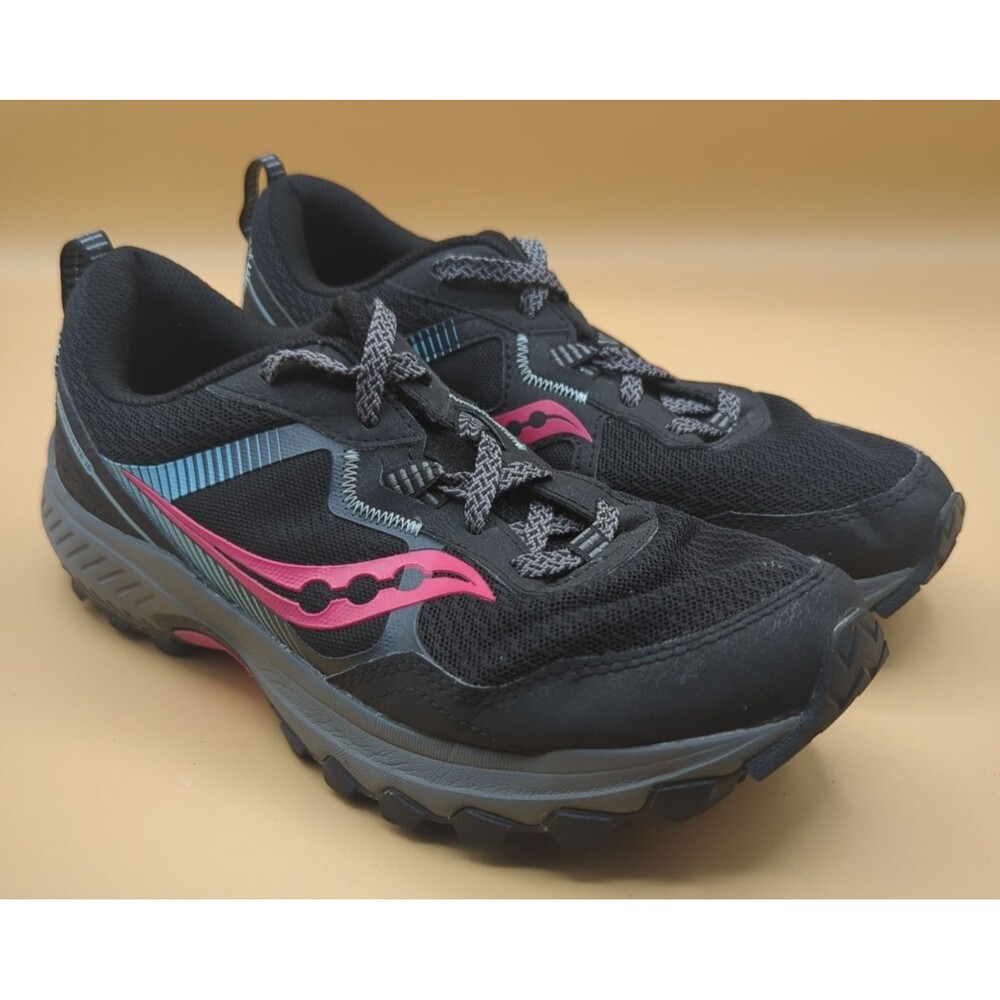 Saucony Womens 8.5W Excursion TR16 Trail S10745-10 Black/Fuchsia Running Shoes